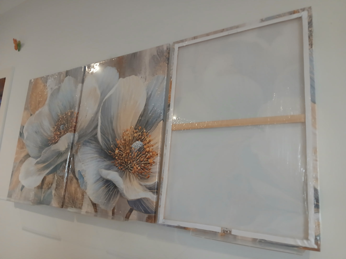 Elegant Blue Floral Canvas Wall Art – Gold Accent Modern Botanical Print