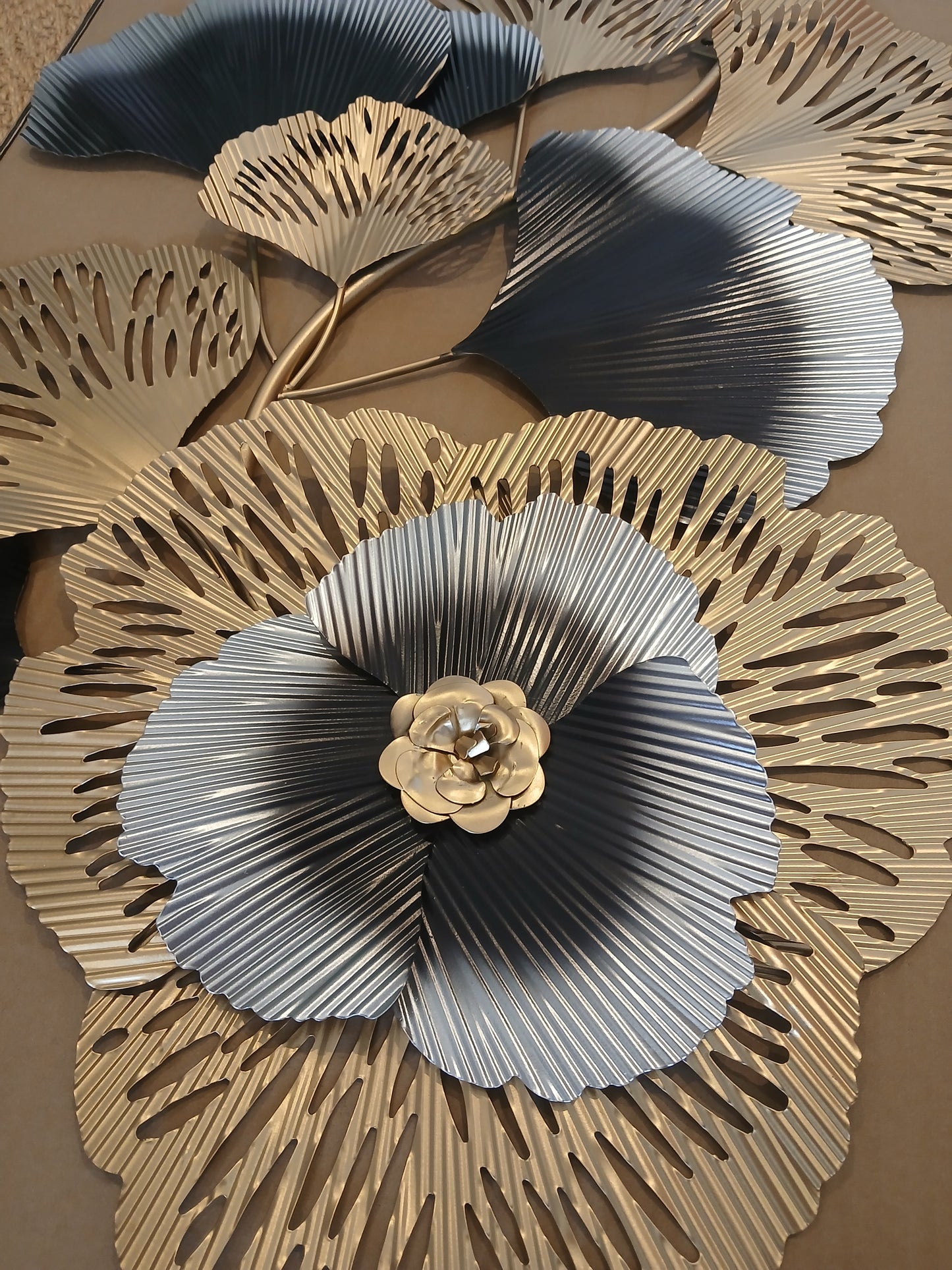 Light Luxury Ginkgo Leaf Wall Decoration – 145×55 cm