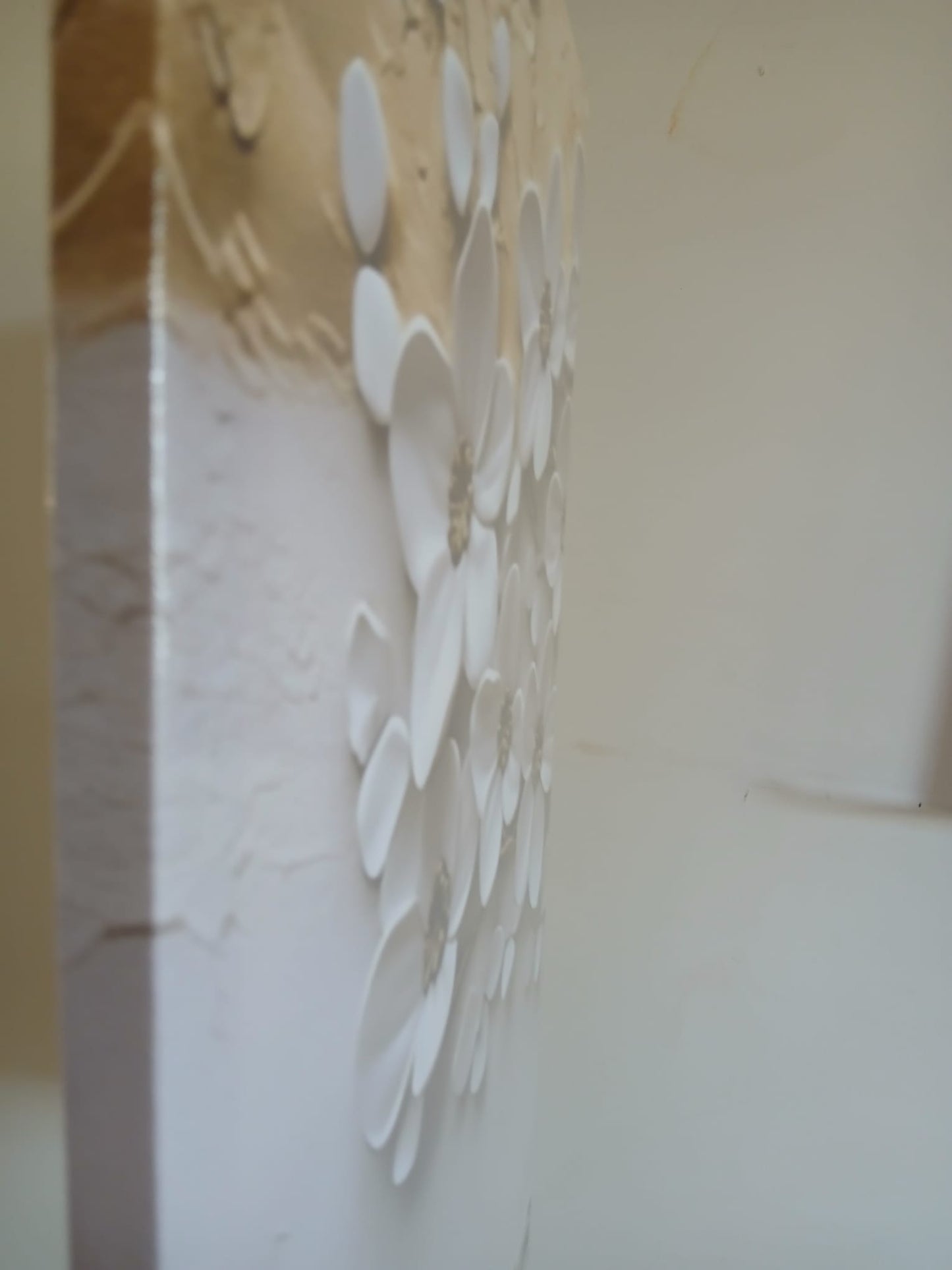 Abstract Tree of Life Wall Art – Modern Floral Gold Accent Décor