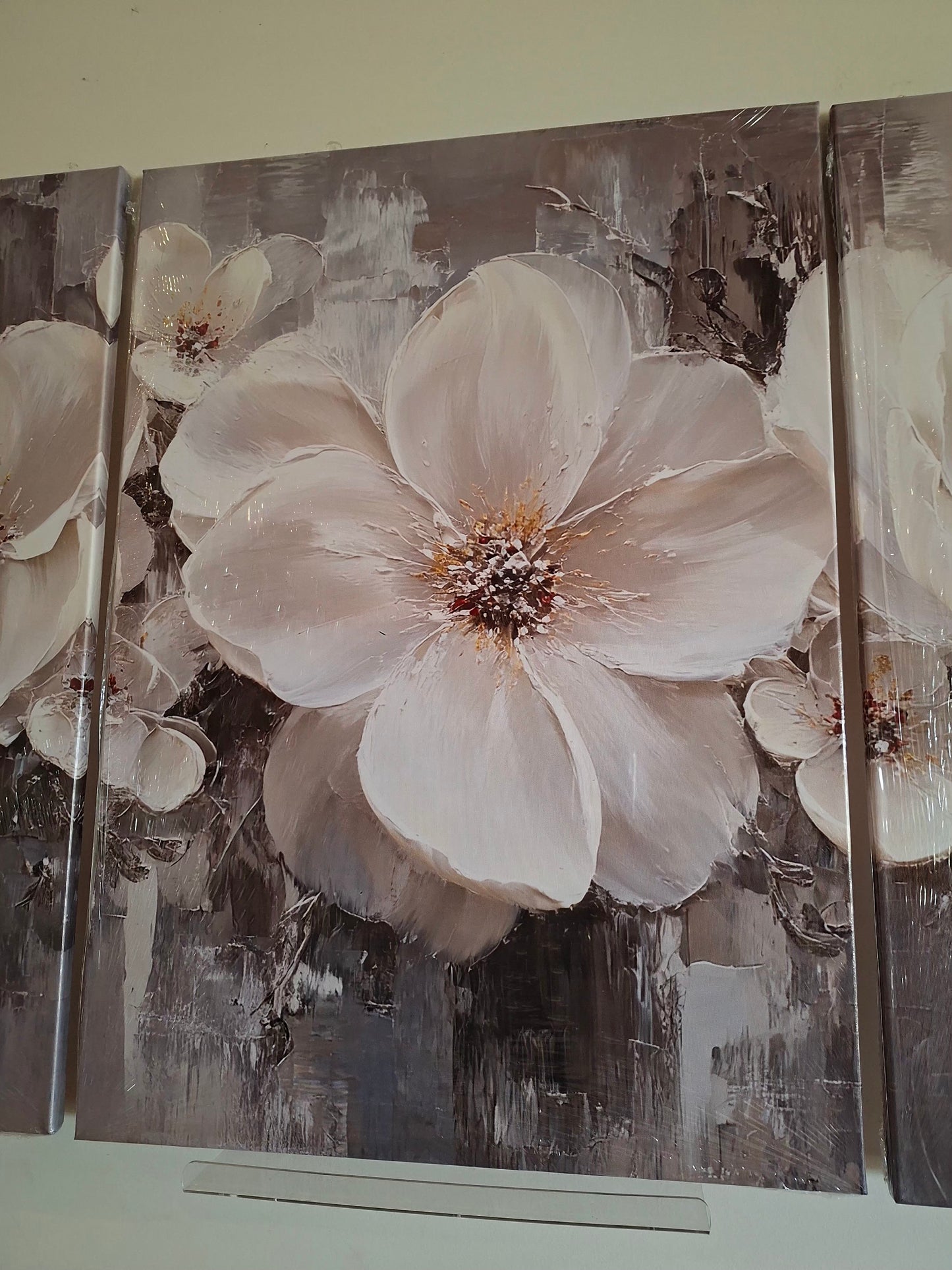 Contemporary White Floral Canvas Wall Art – Abstract Botanical Print