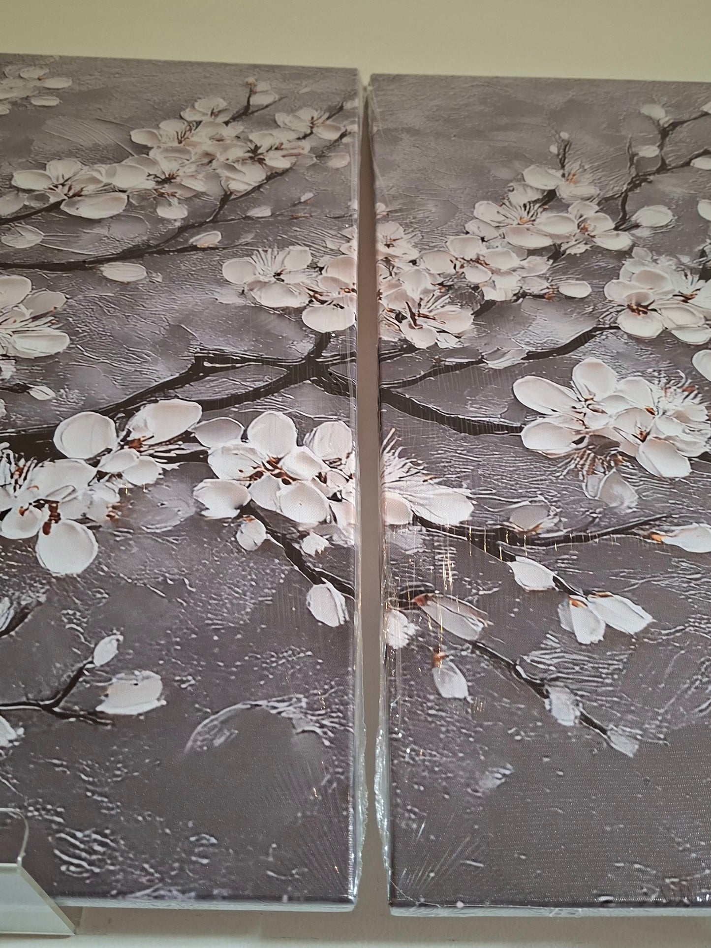 White Blossom Canvas Wall Art – Metallic Floral Elegance Décor