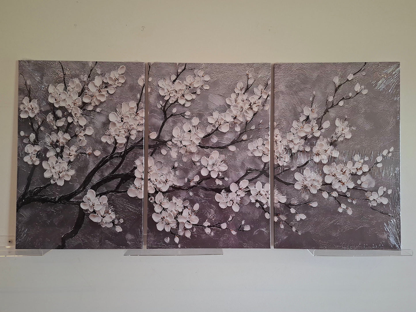 White Blossom Canvas Wall Art – Metallic Floral Elegance Décor